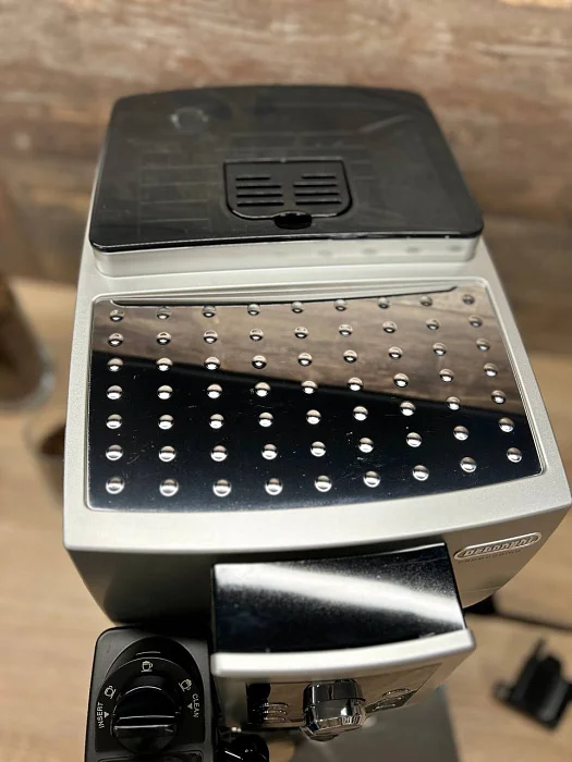 Automatyczny ekspres ciśnieniowy De'Longhi ECAM 23.460.S - AGD Group Łódź