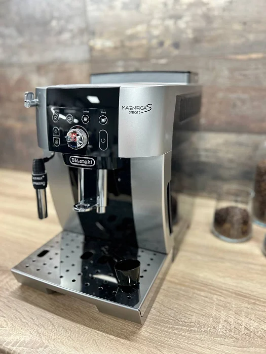 Automatyczny ekspres De'Longhi ECAM 250.23 SB Magnifica S - AGD Group Łódź