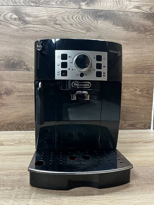 Automatyczny ekspres De'Longhi Magnifica S ECAM 22.110.B - AGD Group Łódź