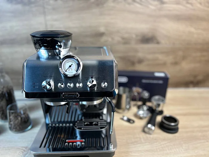 Kolbowy ekspres ciśnieniowy De'Longhi La Specialista Arte EC9155.MB - AGD Group Łódź