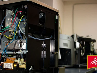 Error 8 w ekspresach Nivona / Melitta – wymiana przekładni napędu