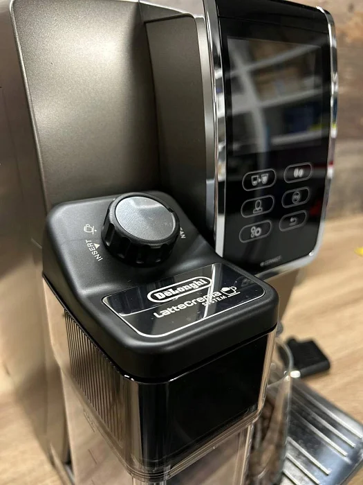 Automatyczny ekspres ciśnieniowy DeLonghi ECAM 370.95.T - AGD Group Łódź