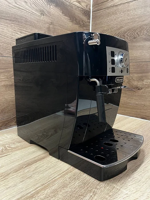 Automatyczny ekspres De'Longhi Magnifica S ECAM 22.110.B - AGD Group Łódź