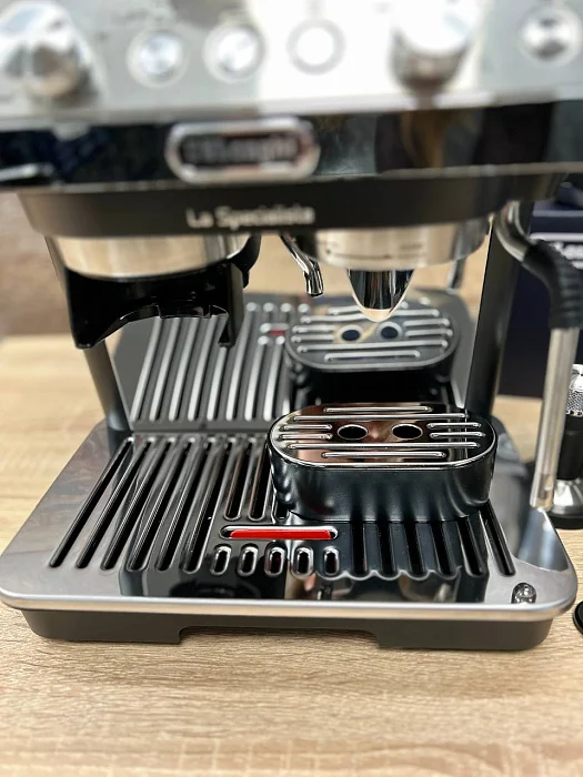 Kolbowy ekspres ciśnieniowy De'Longhi La Specialista Arte EC9155.MB - AGD Group Łódź