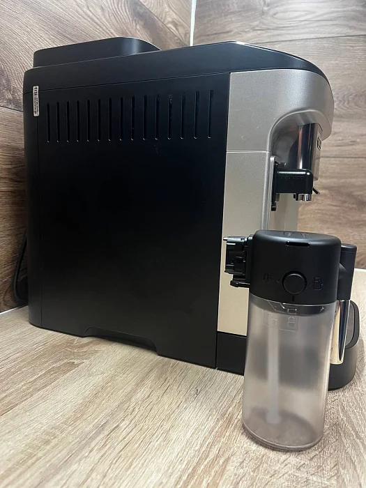 Automatyczny ekspres ciśnieniowy De'Longhi Magnifica Evo 290.61.SB - AGD Group Łódź