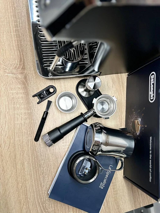 Kolbowy ekspres ciśnieniowy De'Longhi La Specialista Arte EC9155.MB - AGD Group Łódź