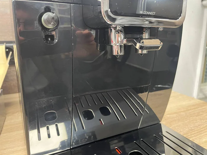 Automatyczny ekspres ciśnieniowy De'Longhi Dinamica ECAM370.85.B - AGD Group Łódź