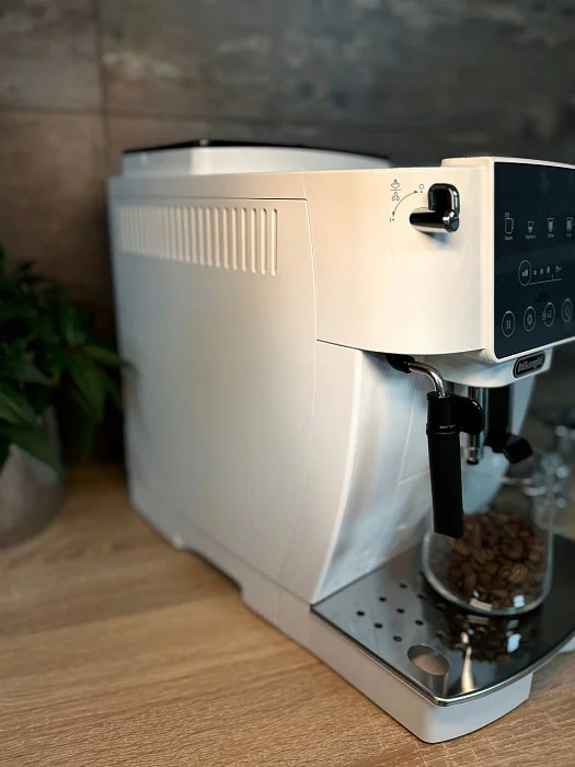 Automatyczny ekspres ciśnieniowy De'Longhi ECAM 220.20.W - AGD Group Łódź