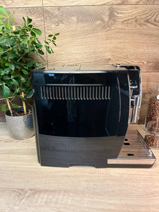 Automatyczny ekspres ciśnieniowy De'Longhi Dinamica ECAM 350.15.B - AGD Group Łódź