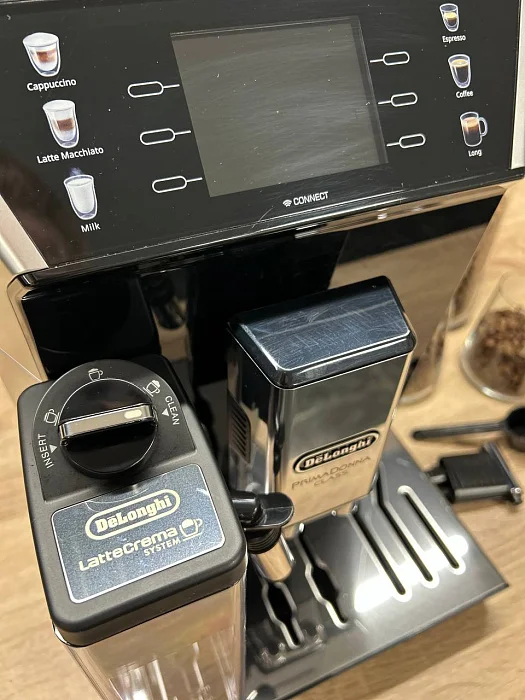 Automatyczny ekspres ciśnieniowy De'Longhi ECAM 550.65.SB - AGD Group Łódź